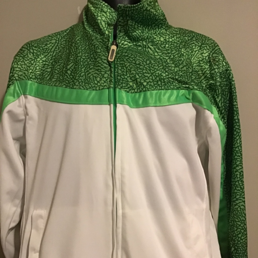 🔥SALE! JORDAN, PERFORMANCE JACKET SIZE SMALL, FITS UP TO LARGE, NWOT🤩🤩 - Picture 2 of 5